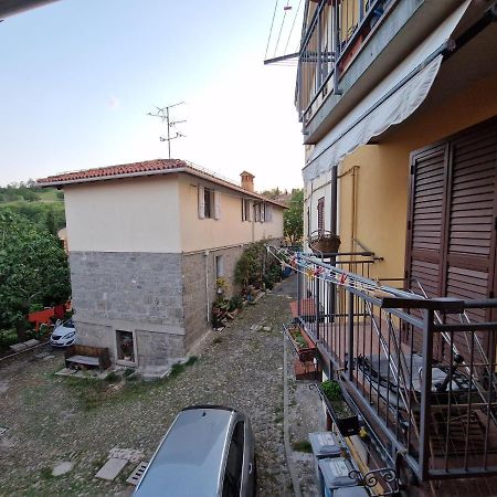 Lovely One-Bedroom Attic In An Ancient Village Bolonia Exterior foto