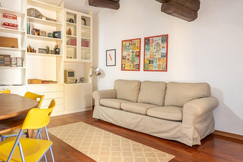 Lovely One-Bedroom Attic In An Ancient Village Bolonia Exterior foto